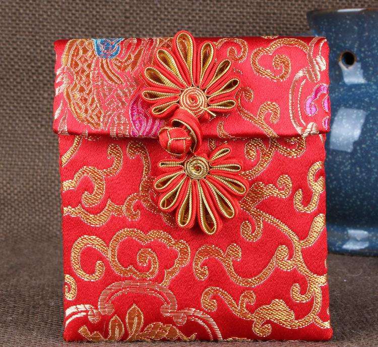 中國(guó)風(fēng)錦緞刺繡包袋欣賞